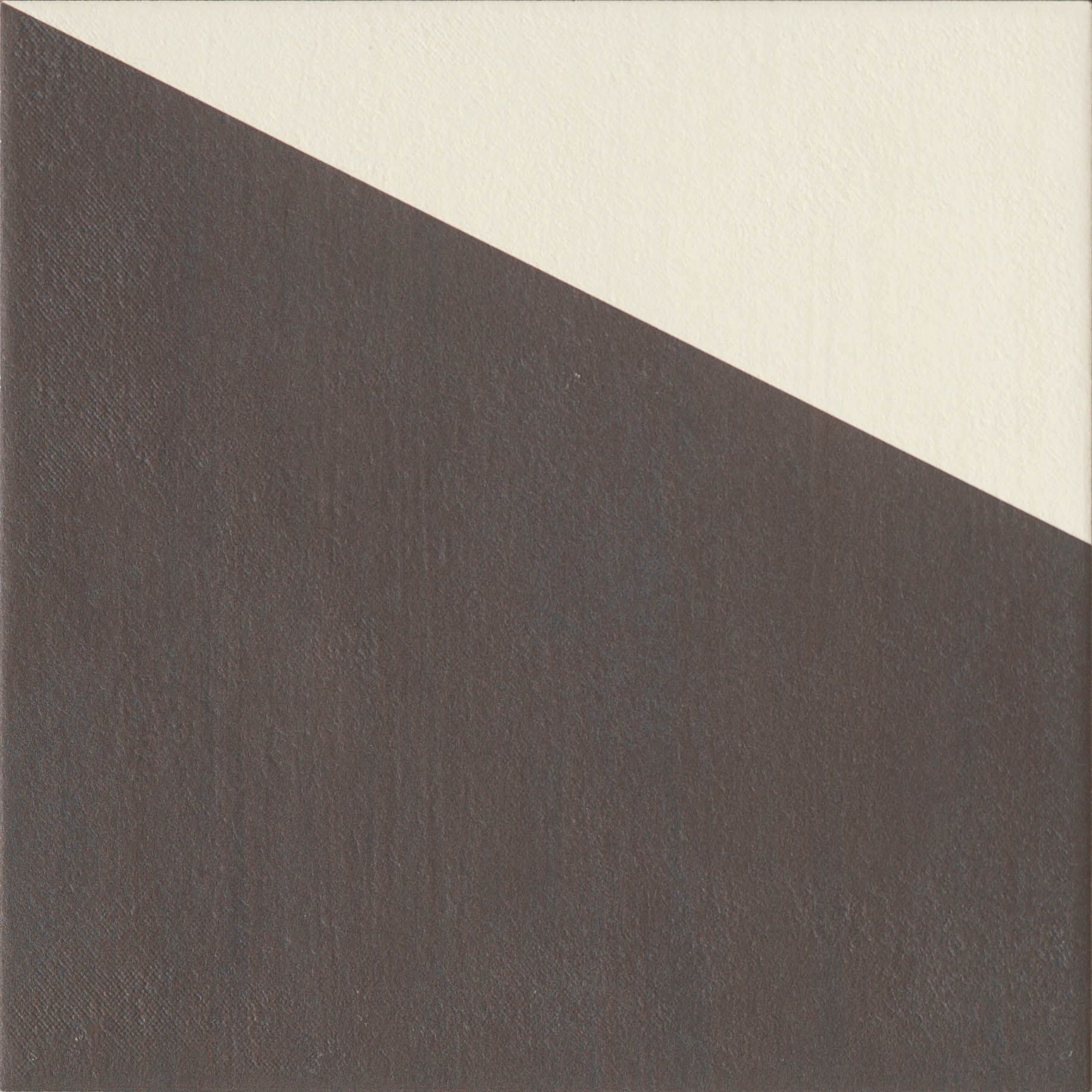 PUZZLE EDGE STEEL